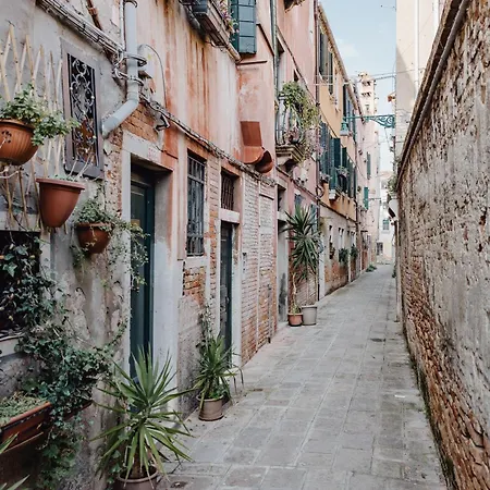 Palazzino Veneziano - Charme In The Serenissima Lejlighed