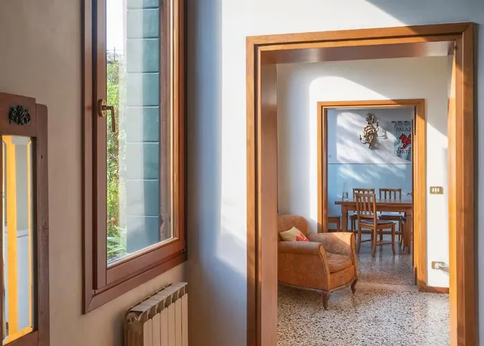 Palazzino Veneziano - Charme In The Serenissima Apartment